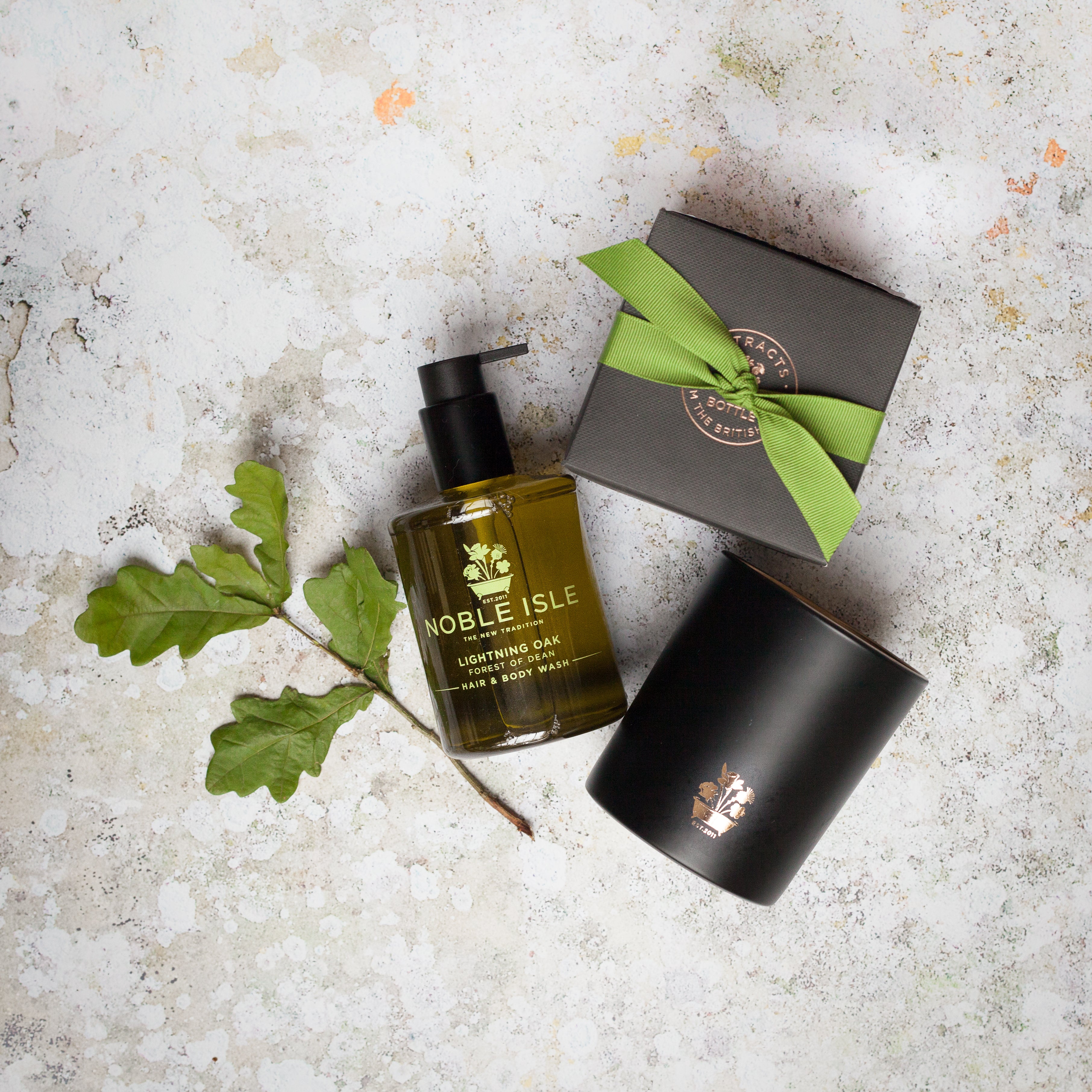 NOBLE ISLE : Bath & Shower Gel Lightning Oak