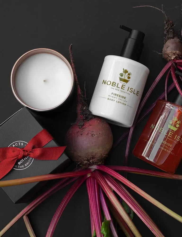 NOBLE ISLE : Fine Fragrance Candles Fireside