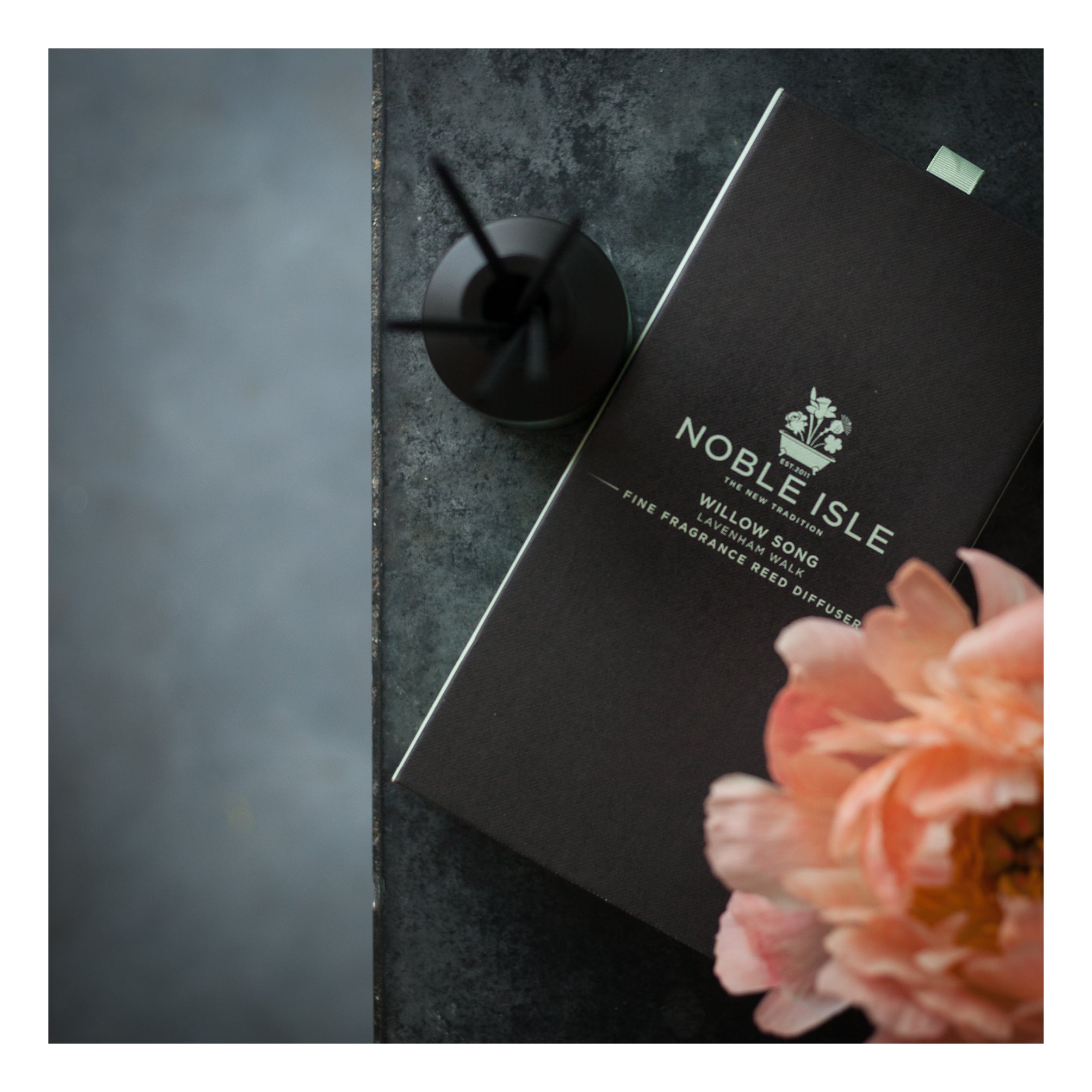 NOBLE ISLE : Fine Fragrance Reed Diffusers Willow Song